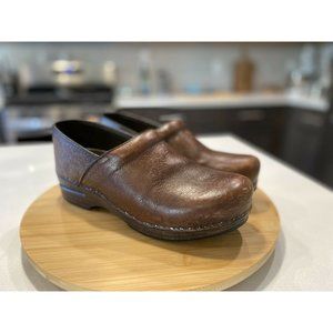 Dansko Size 8 /41 Brown Floral Tooled Leather XP Collection: #3912537878 Nursing